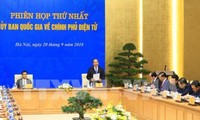 Thủ tướng Nguyễn Xuân Phúc: Sự hài lòng của tổ chức, cá nhân là thước đo của việc phát triển Chính phủ điện tử