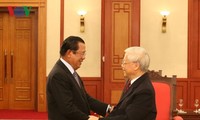 Tổng Bí thư, Chủ tịch nước Nguyễn Phú Trọng tiếp Thủ tướng Chính phủ Hoàng gia Campuchia Samdech Techo Hun Sen