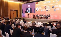 Thủ tướng Nguyễn Xuân Phúc dự diễn đàn kinh tế Việt Nam năm 2019