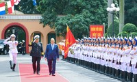  Thủ tướng Nguyễn Xuân Phúc kiểm tra công tác sẵn sàng chiến đấu tại Quân chủng Hải quân