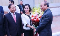 Thủ tướng Nguyễn Xuân Phúc động viên hoạt động sản xuất kinh doanh tại Hà Nội và Ninh Bình