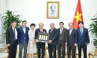 Thủ tướng Nguyễn Xuân Phúc tiếp HLV trưởng  Park Hang Seo
