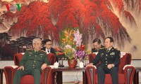 Thứ trưởng Bộ Quốc phòng Nguyễn Chí Vịnh gặp Bộ trưởng Bộ Quốc phòng Trung Quốc Ngụy Phượng Hòa