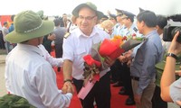 Đón đoàn khách quốc tế đến với Quảng Trị bằng đường biển