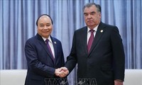 Thủ tướng Nguyễn Xuân Phúc gặp gỡ Tổng thống Tjikistan và tiếp một số doanh nghiệp nước ngoài