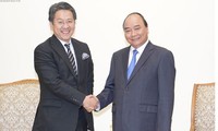 Thủ tướng Nguyễn Xuân Phúc tiếp Thống đốc Ngân hàng Hợp tác quốc tế Nhật Bản