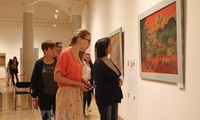 Tranh sơn mài Việt Nam đến với công chúng yêu nghệ thuật Nga