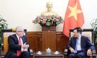  Phó Thủ tướng Phạm Bình Minh tiếp Đại sứ Australia chào từ biệt 