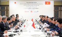 Thủ tướng Nguyễn Xuân Phúc tọa đàm với lãnh đạo các tập đoàn hàng đầu của Nhật Bản
