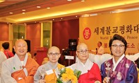 Sư cô Thích Nữ Giới Tánh nhận giải thưởng Hòa bình Phật giáo thế giới