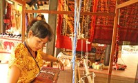 Hơn 80 nghệ nhân sẽ trình diễn ươm tơ, dệt lụa tại Hội An