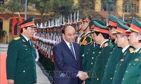 Thủ tướng Nguyễn Xuân Phúc thăm và làm việc tại Binh chủng Tăng Thiết giáp   