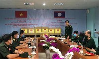 Bộ Quốc phòng Việt Nam gửi hàng viện trợ và cử chuyên gia y tế giúp Lào chống dịch COVID-19
