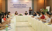 Vận động chính sách hỗ trợ phụ nữ di cư hồi hương tại 5 tỉnh, thành phố