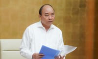 Thủ tướng Nguyễn Xuân Phúc chủ trì họp Thường trực Chính phủ về COVID-19