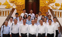 Thủ tướng Nguyễn Xuân Phúc làm việc với lãnh đạo chủ chốt tỉnh Bến Tre