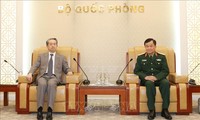 Thứ trưởng Bộ Quốc phòng Hoàng Xuân Chiến tiếp Đại sứ Trung Quốc tại Việt Nam