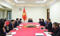 Thủ tướng Việt Nam Nguyễn Xuân Phúc điện đàm với Tổng thống Hoa Kỳ Donald Trump