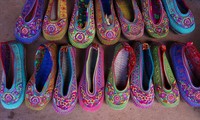 Điện Biên: Công bố di sản văn hóa phi vật thể quốc gia “Nghề làm giày thêu của người Xạ Phang”