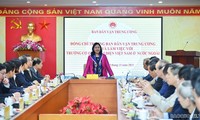 Thực hiện hiệu quả công tác vận động người Việt Nam ở nước ngoài trong tình hình mới