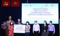 Thành phố Hồ Chí Minh tiếp nhận thuốc hỗ trợ điều trị COVID-19 từ Liên bang Nga trao tặng