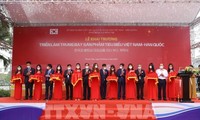 Khai trương triển lãm trưng bày sản phẩm tiêu biểu Việt Nam - Hàn Quốc