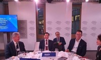 Phó Thủ tướng Lê Minh Khái tiếp tục các hoạt động tại Hội nghị WEF Davos 2022