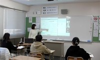 Trao Quỹ khuyến học VAK cho người Việt có thành tích học tập tốt tại Fukuoka (Nhật Bản)