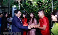 Thủ tướng Phạm Minh Chính thăm gặp gỡ cộng đồng người Việt tại Brunei