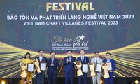 Chủ tịch Quốc hội Vương Đình Huệ dự lễ khai mạc “Festival Bảo tồn và phát triển làng nghề Việt Nam 2023”
