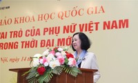 Phát huy vai trò của phụ nữ Việt Nam thời đại mới