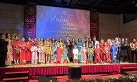 Ủy ban NNVNVNONN tổ chức đoàn nghệ thuật phục vụ cộng đồng người Việt Nam tại Nhật Bản
