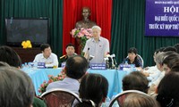 Генсек ЦК КПВ Нгуен Фу Чонг встретился с ханойскими избирателями