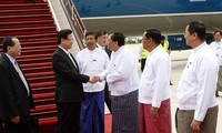 Премьер-министр СРВ отправился в столицу Мьянмы для участия в 24-м саммите АСЕАН