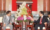 Президент Вьетнама принял экс-исполняющего обязанности председателя Демократической партии Японии