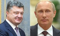 Путин и Порошенко обсудили шаги по мирному урегулированию на Украине