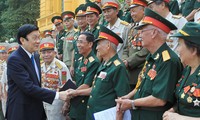 Президент СРВ Чыонг Тан Шанг встретился с ветеранами войны