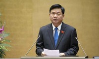 Депутаты вьетнамского парламента делали запросы министру транспорта и путей сообщения