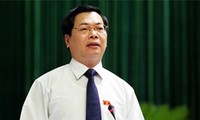 Депутаты вьетнамского парламента делали запросы членам правительства