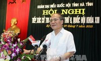 Председатель НС СРВ Нгуен Шинь Хунг встретился с избирателями провинции Хатинь