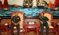 Замминистра обороны Вьетнама принял камбоджийскую делегацию