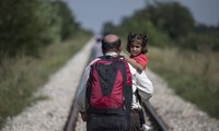 Франция и Испания готовы принять десятки тысяч мигрантов