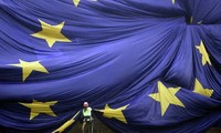 ЕС подтвердил продление санкций против физических юридических лиц из РФ и Донбасса