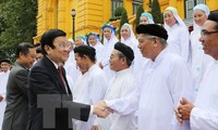 Президент Вьетнама встретился с представителями религии Каодай 