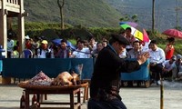 Обряд вызова дождя народности Лоло на каменном плоскогорье Донгван провинции Хазянг
