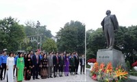 Во Вьетнаме отмечается 98-я годовщина Великой Октябрьской революции 
