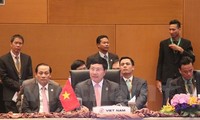 Вице-премьер, глава МИД СРВ принял участие в совещаниях по подготовке к 27-му саммиту АСЕАН