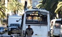 Названо имя смертника, взорвавшего автобус в столице Туниса 