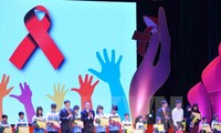 Программа «Сердечное объятие» направлена на помощь ВИЧ-инфицированным и больным СПИДом