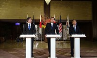 Япония, США и РК договорились добиваться жесткой резолюции Совбеза ООН по КНДР
